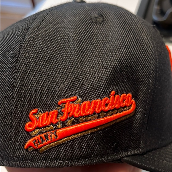 San Francisco Giants Hat with Leather Accents - Picture 3 of 6